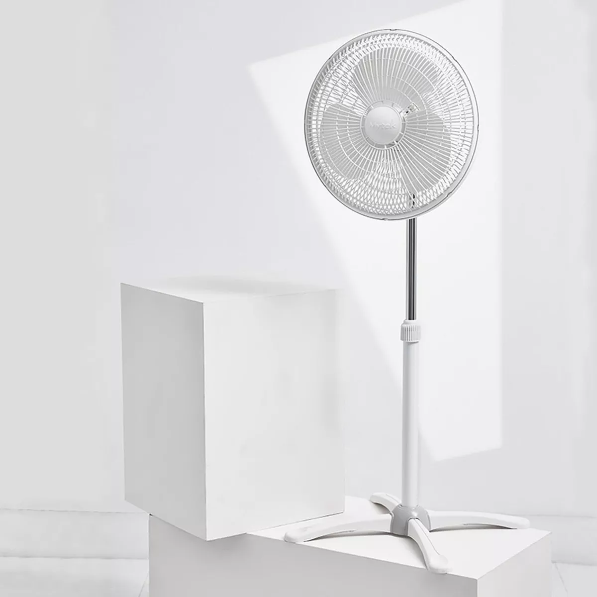 Ventilador De Pedestal Mytek De 16 Pulgadas.