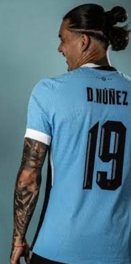 Nuevo! Jersey Uruguay 2024/2025 Titular Local Azul Darwin Nuñez 9 Talla S.