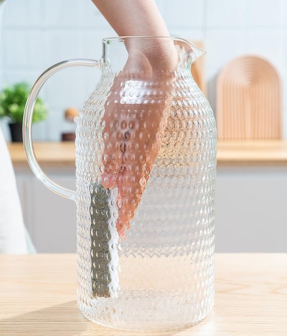 A Karafu Jarra de vidrio de 100 onzas con tapa y embalaje seguro, fácil de limpiar, resistente al calor, jarra de vidrio de borosilicato para agua caliente/fría, leche, té helado y bebidas de jugo.