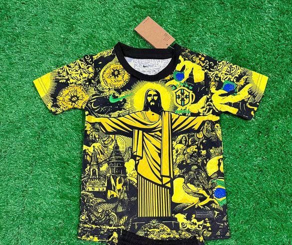 Nuevo! Jersey Brasil 2024/2025 Edicion Especial Corcovado Amarillo Talla XL.