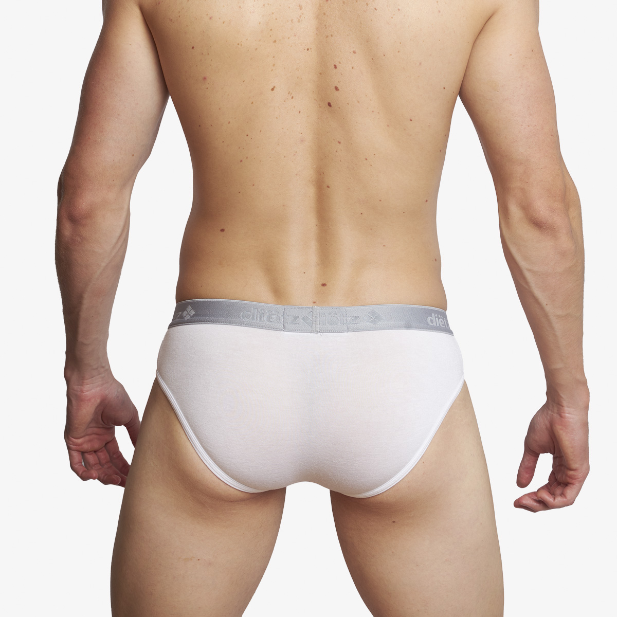 Set de 2 Trusas Diëtz modelo Basico, ultra confortable y elástico.