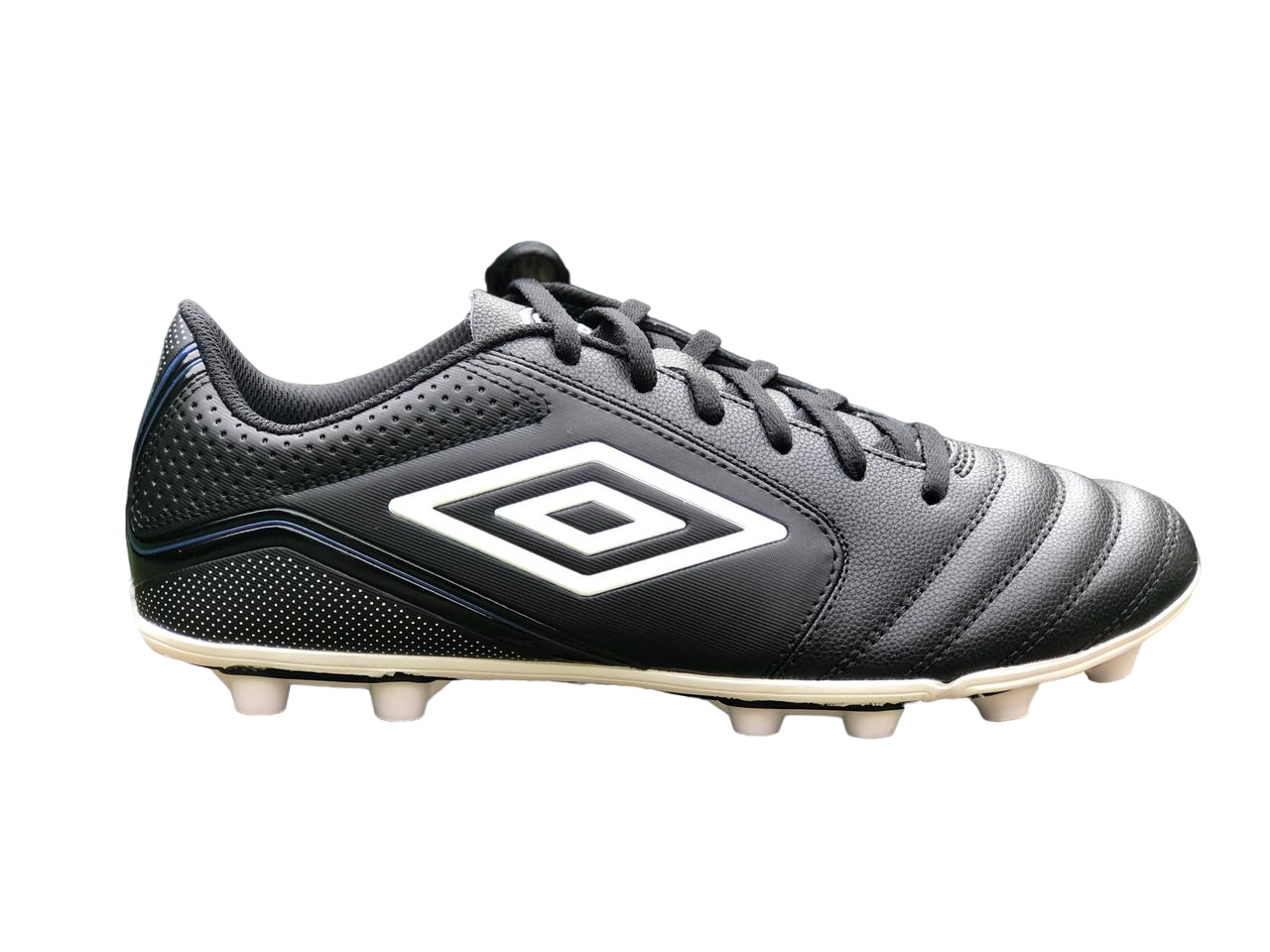Tacos Fútbol Umbro Classico XII HGR Negro Terreno Duro