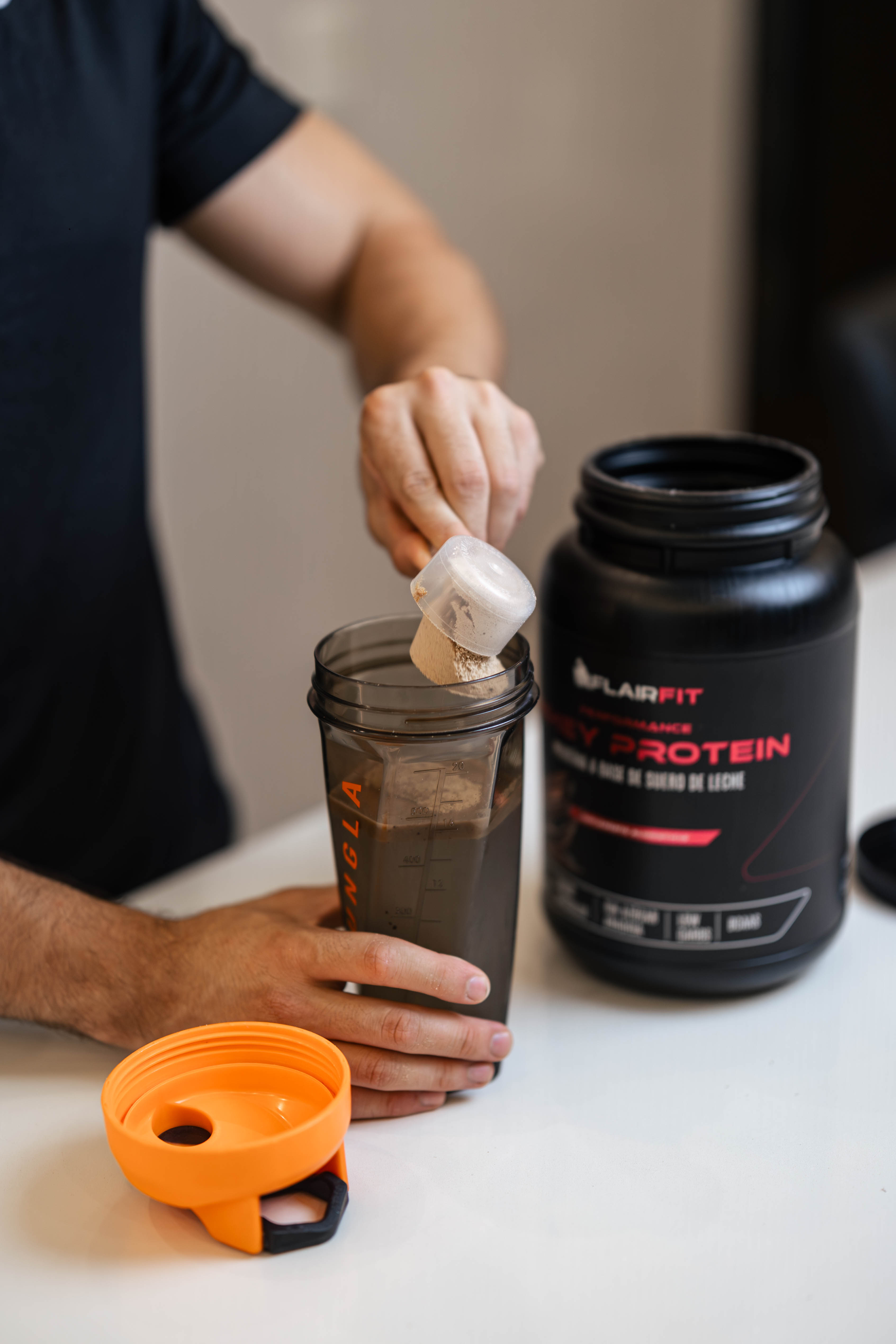 Flairfit® Whey Protein, Proteína Suero De Leche, Low Carbs 1.2 Kg, Sabor Chocolate.