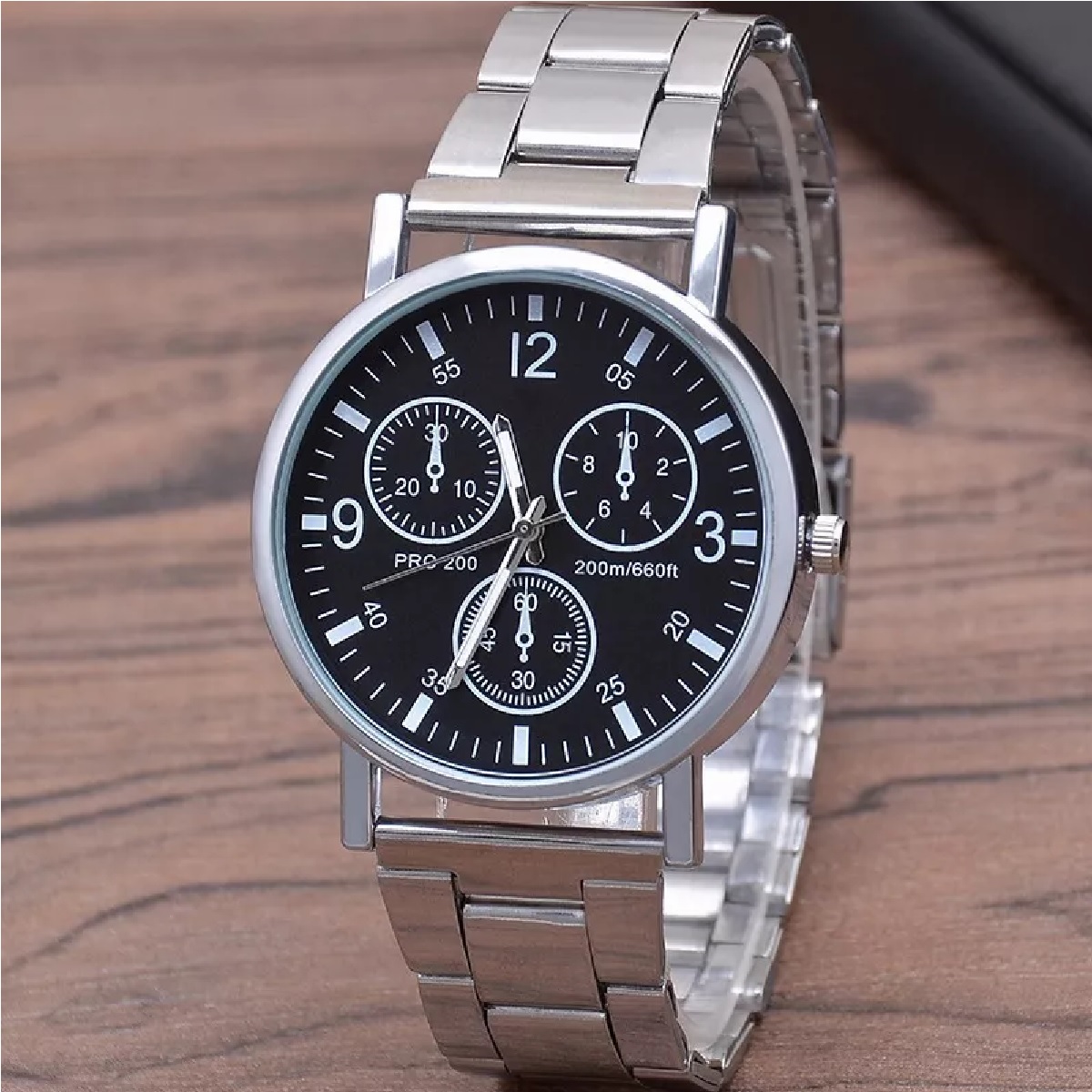 Moda Para Hombre Reloj Correa Metálica Fondo Negro.