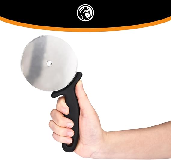 A Mountain Grillers Rueda Cortadora de Pizza - Cuchillo Rodillo para Pizza de Acero Inoxidable - Hoja de Acero Afilada - Resistente al Óxido, Mango Cómodo y Apto para Lavavajillas.