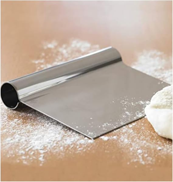 A Trukeik | Raspador de Pasta y Queso de Acero Inoxidable con Mango, Cortador de Pizza, Pastel, Fondant. Herramienta Utensilio de Cocina. Tamaño: 15cm X 11 cm..