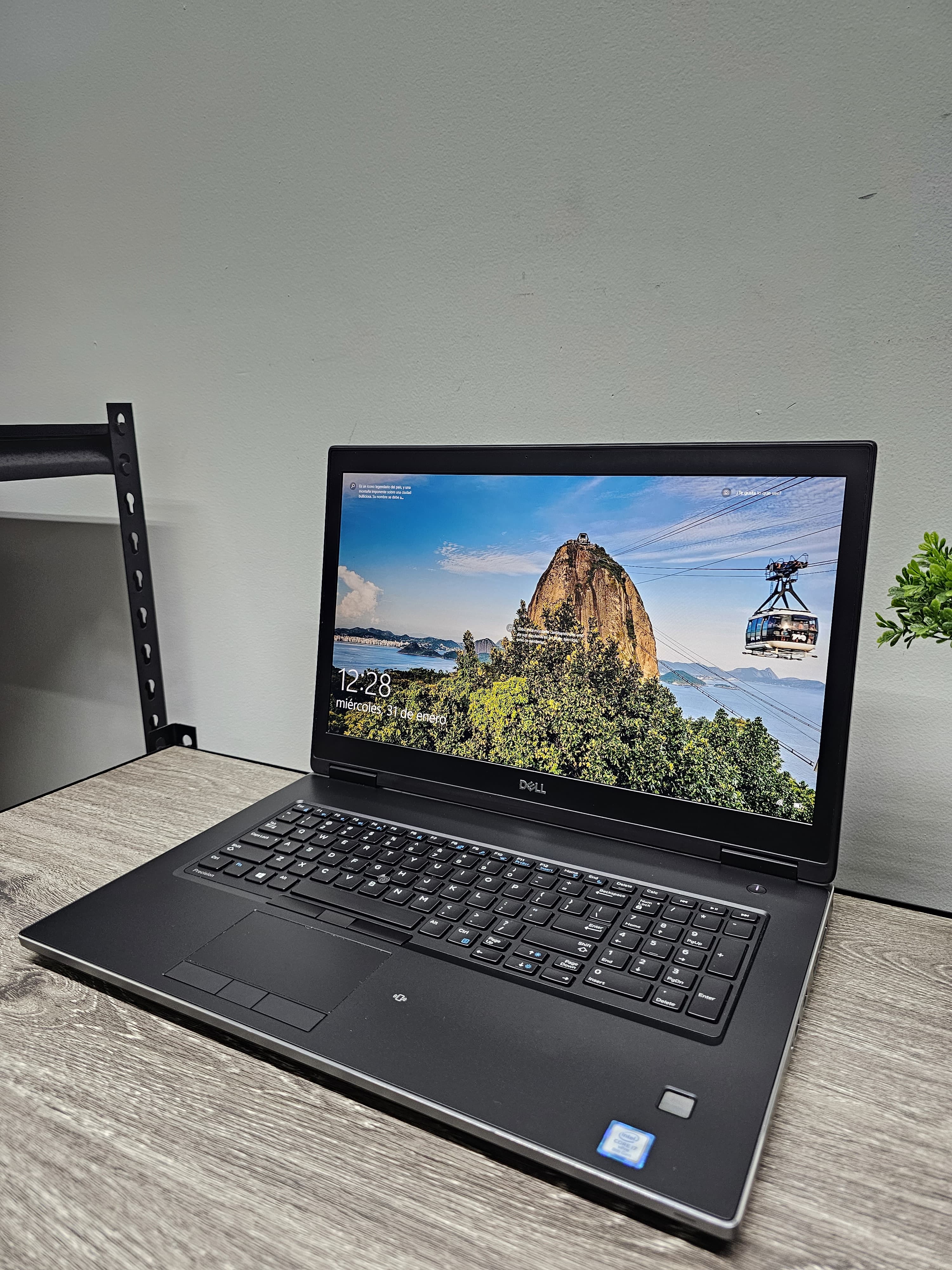 Laptop Dell Precisión Core I7 8va 64 Ram 980 Ssd 17 PuLG.