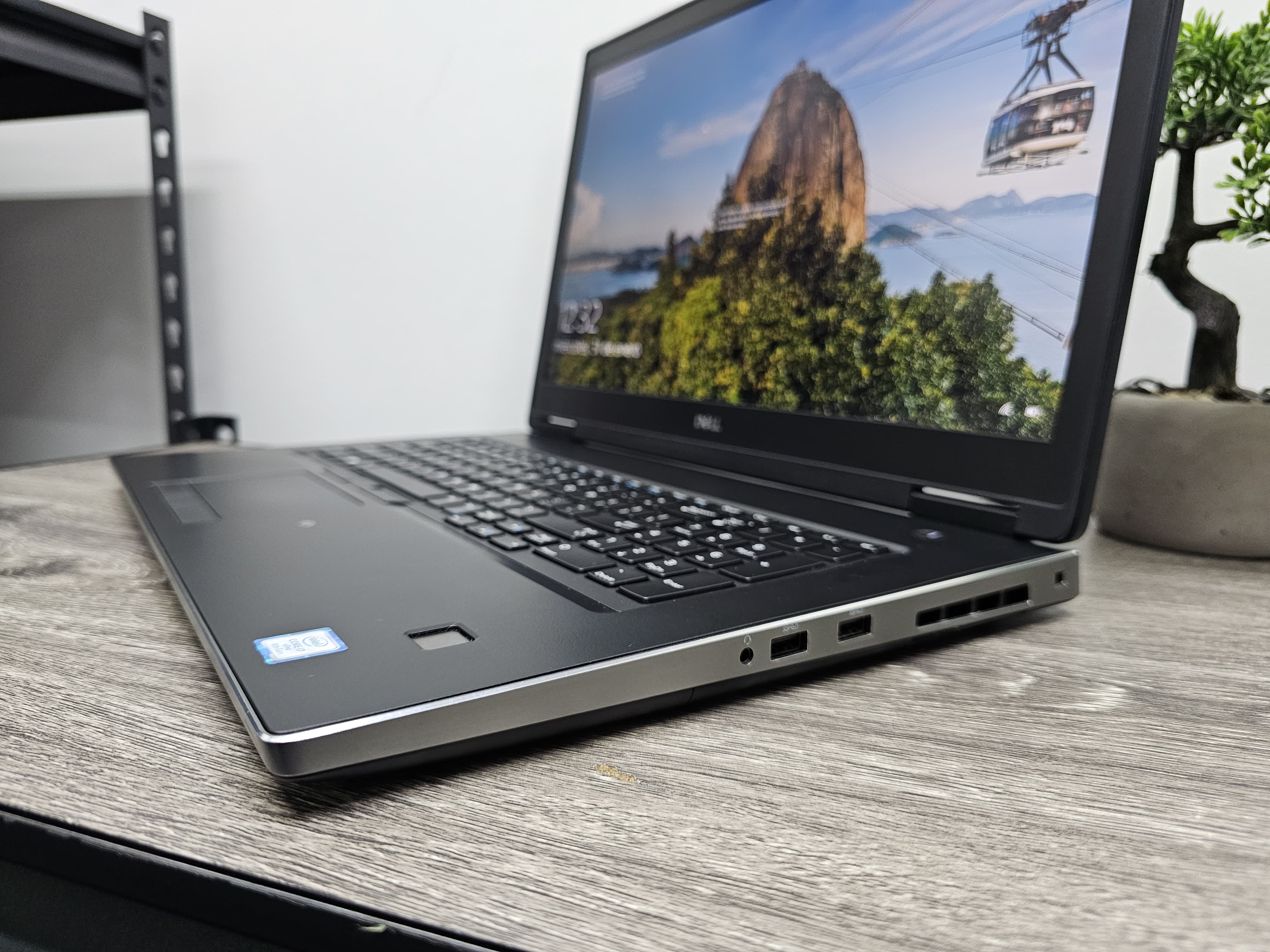 Laptop Dell Precisión Core I7 8va 64 Ram 980 Ssd 17 PuLG.