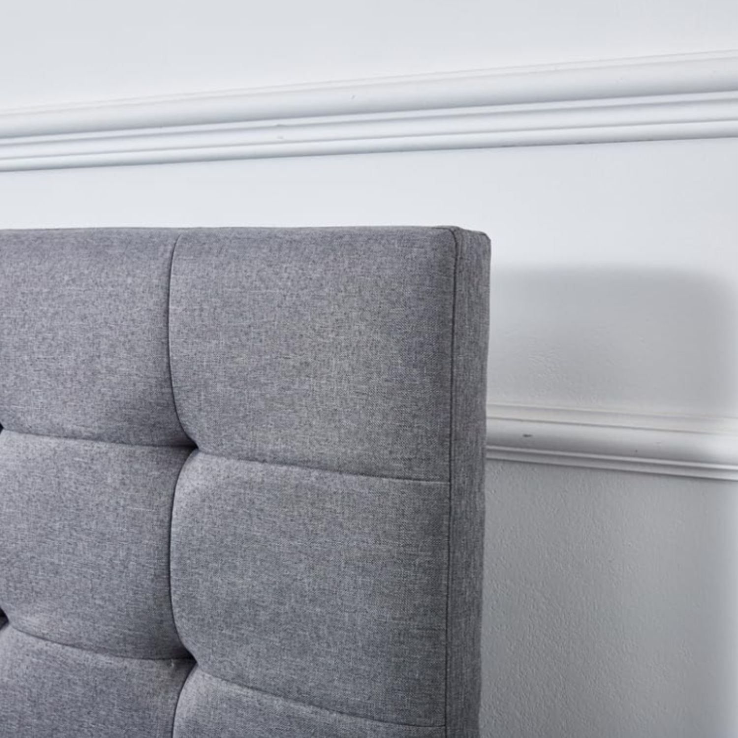 Ilios Innova | Base para Cama Fabricada en Madera tamaño Matrimonial con cabecera tapizada en Lino | 