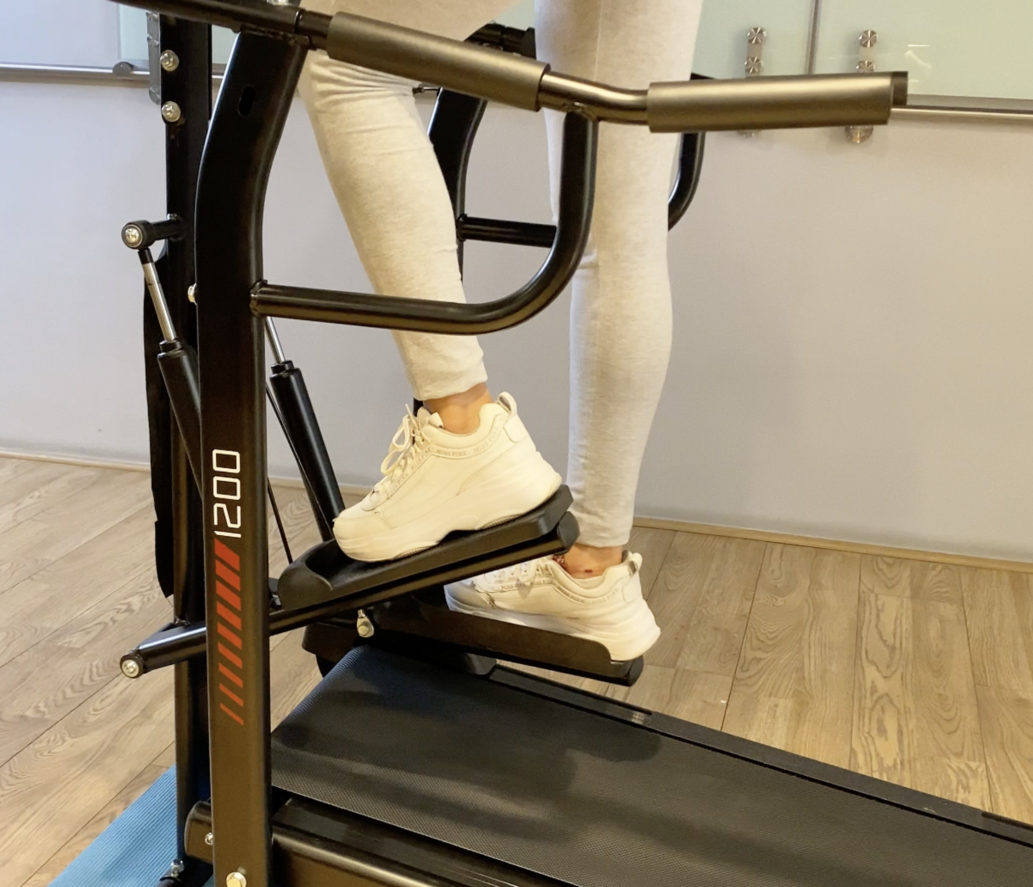 Caminadora  Multifuncional Plegable con Escalador SPARTA WALK2in1 APUSPA0008