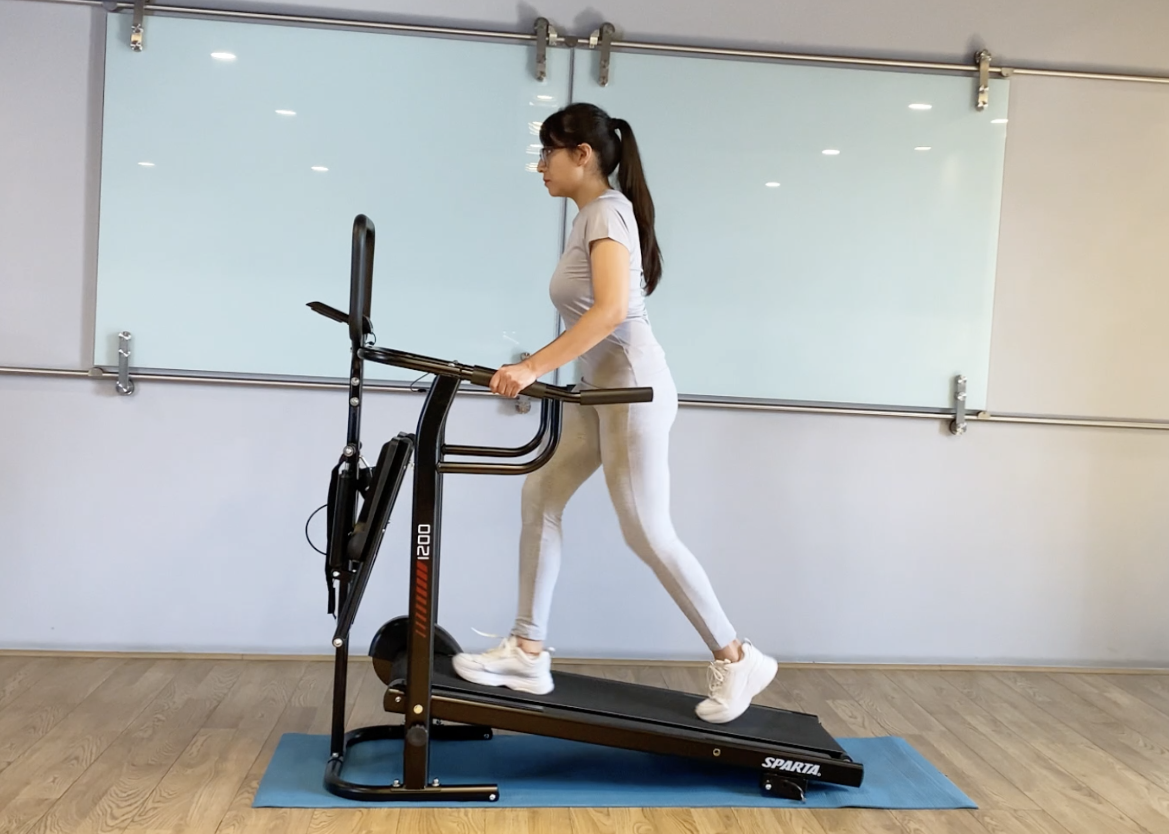 Caminadora  Multifuncional Plegable con Escalador SPARTA WALK2in1 APUSPA0008
