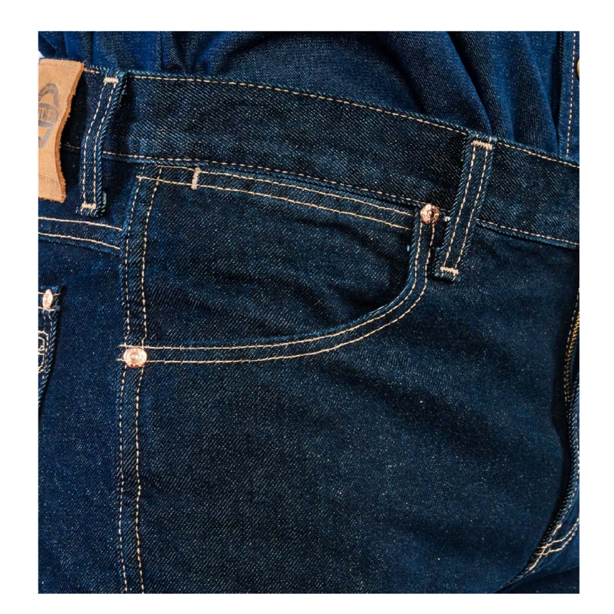 PANTALÓN DE MEZCLILLA CORTE VAQUERO SLIM FIT