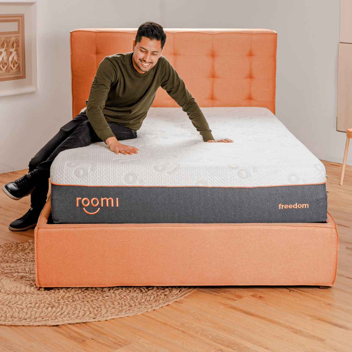 Colchón En Caja King Size Roomi Freedom, Confort Premium, Tecnología Latex Feel Hyper Soft.