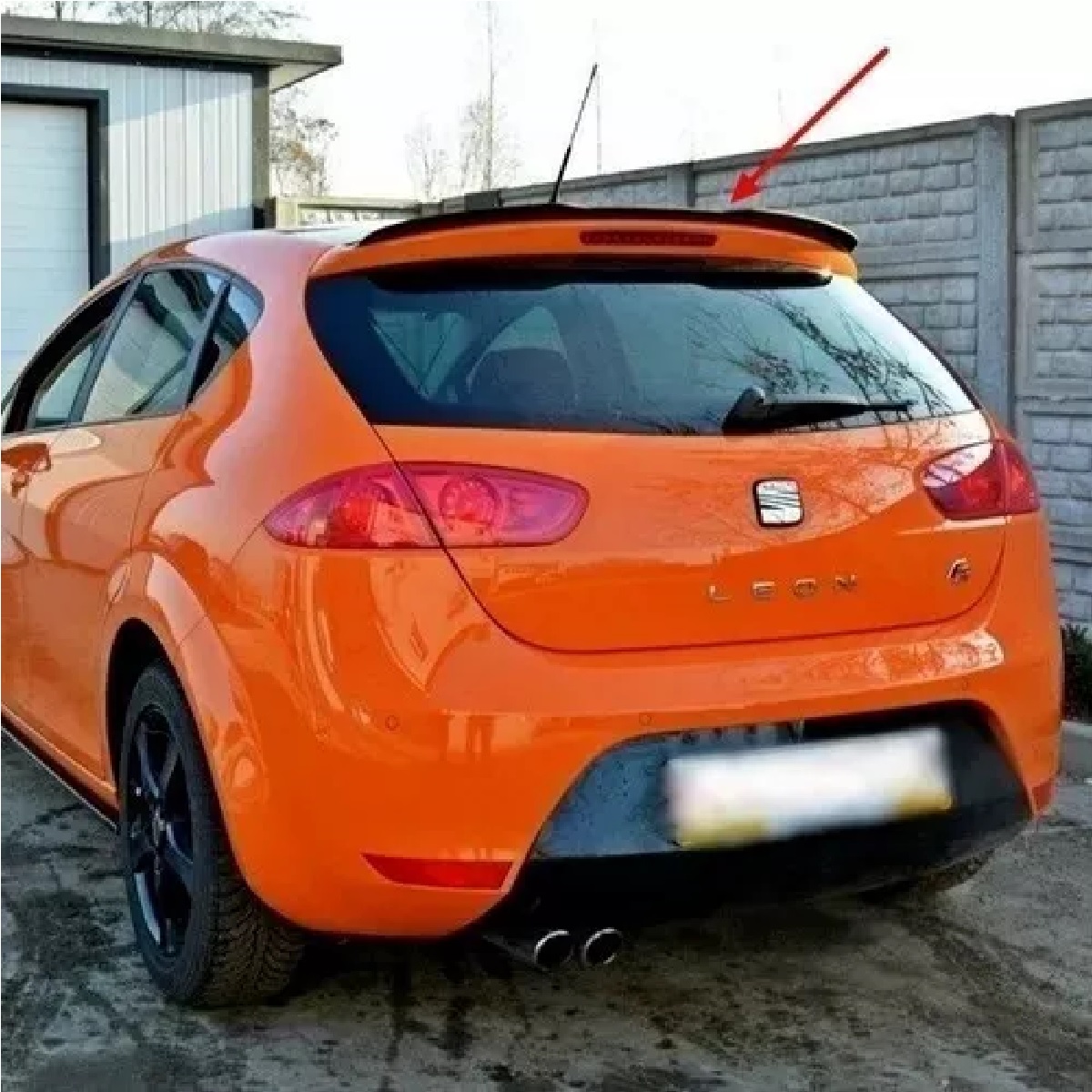Cola De Pato Negro Brilloso Aleron Hatchback Deportivo Abs.