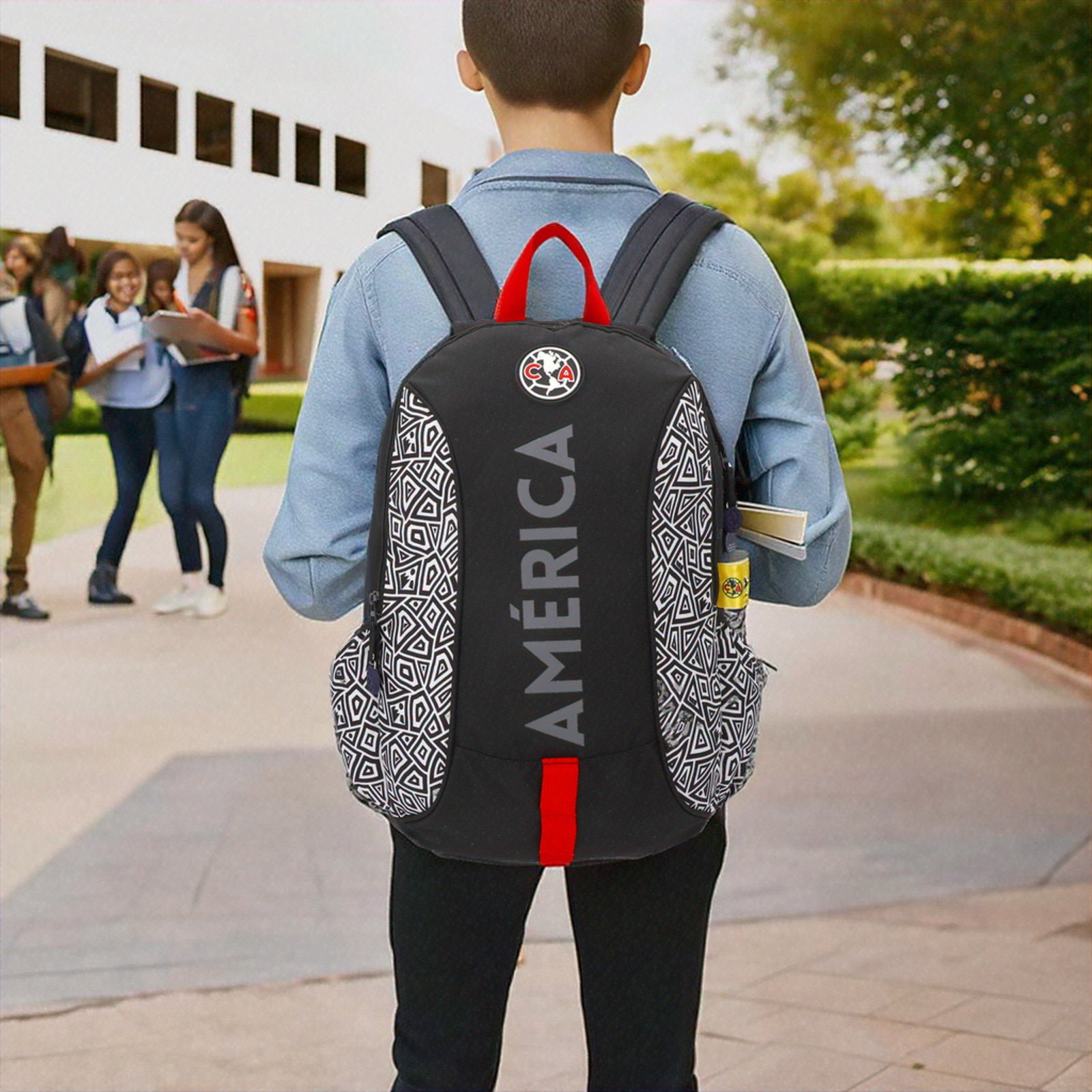 Mochila Oficial Tricampeón del Fútbol Mexicano el Club América - Mochila Escolar y Deportiva, Amplio Compartimento, Portalaptop, Bolsillos Laterales y Frontales, Respaldo Acolchado, 45cm x 14.5cm x 30cm