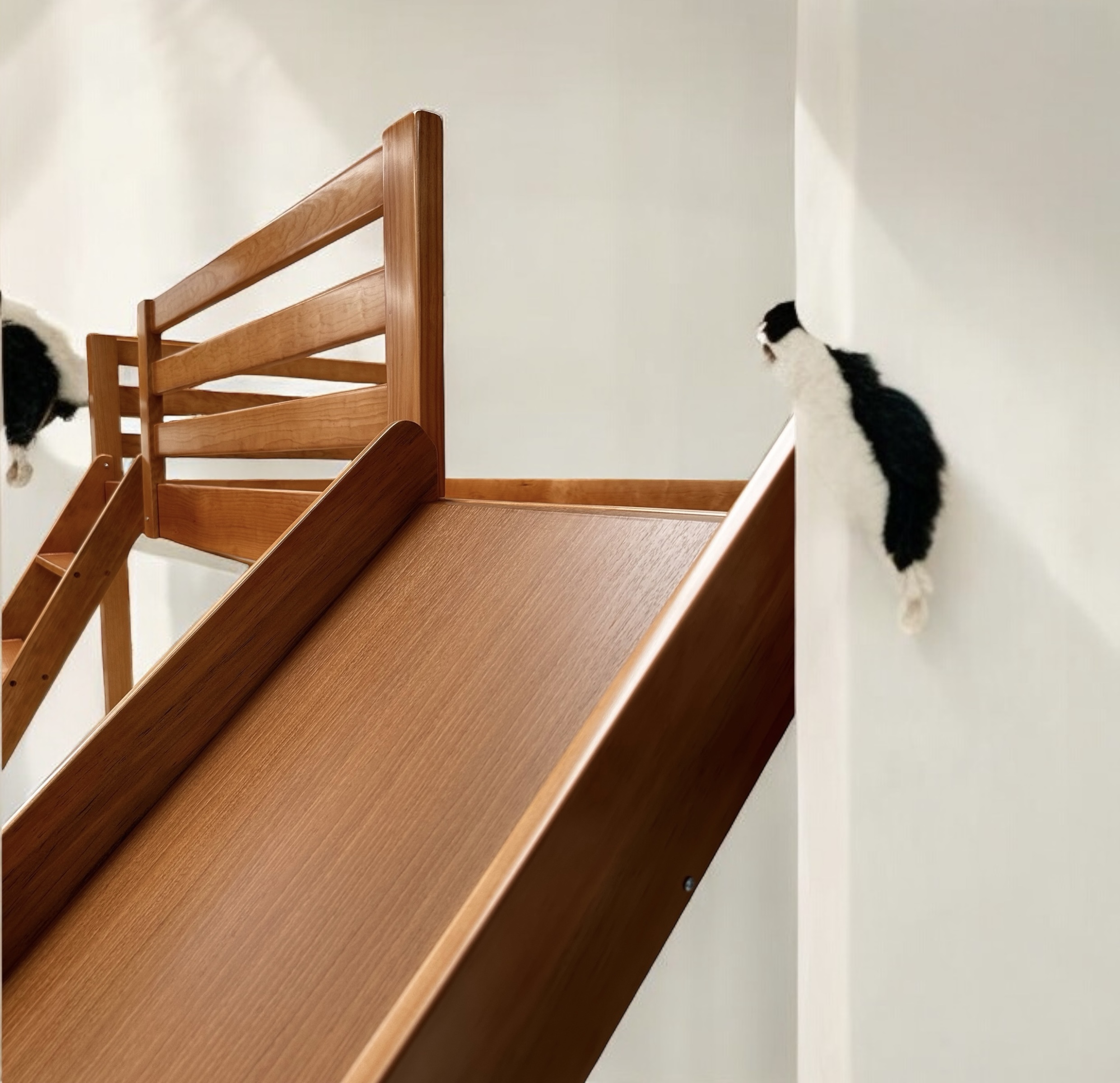 Cama nogal con resbaladilla.