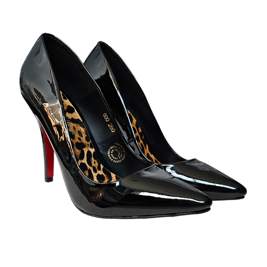 Zapato Stiletto charol negro LC DESIGNS COLLECTION.