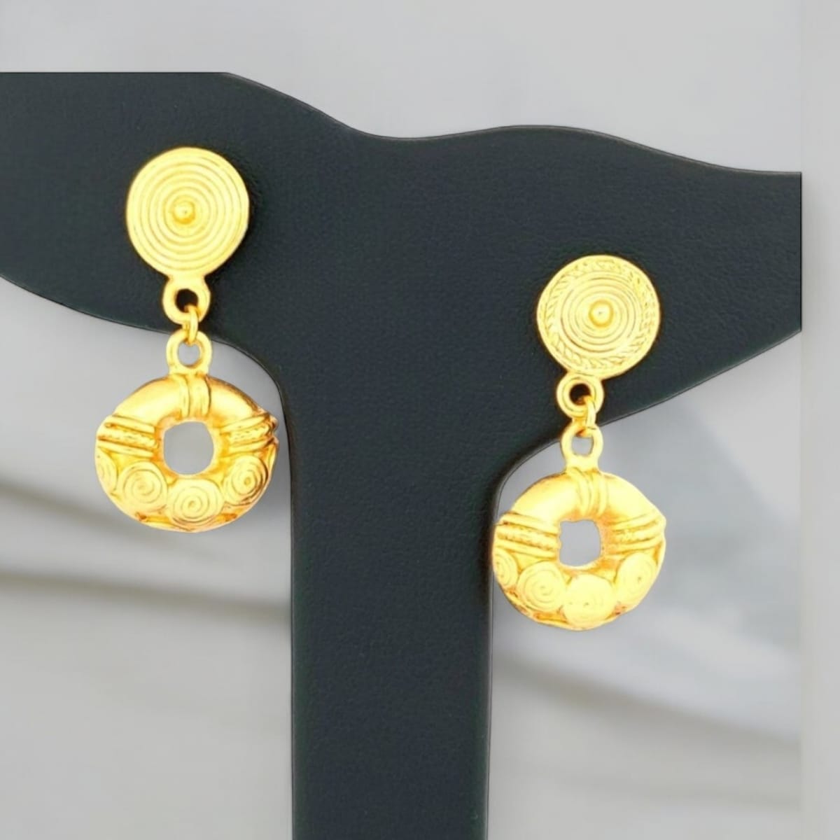 Aretes Colgante Orejera Tayrona Oro Precolombino Joyeria M De Leon.