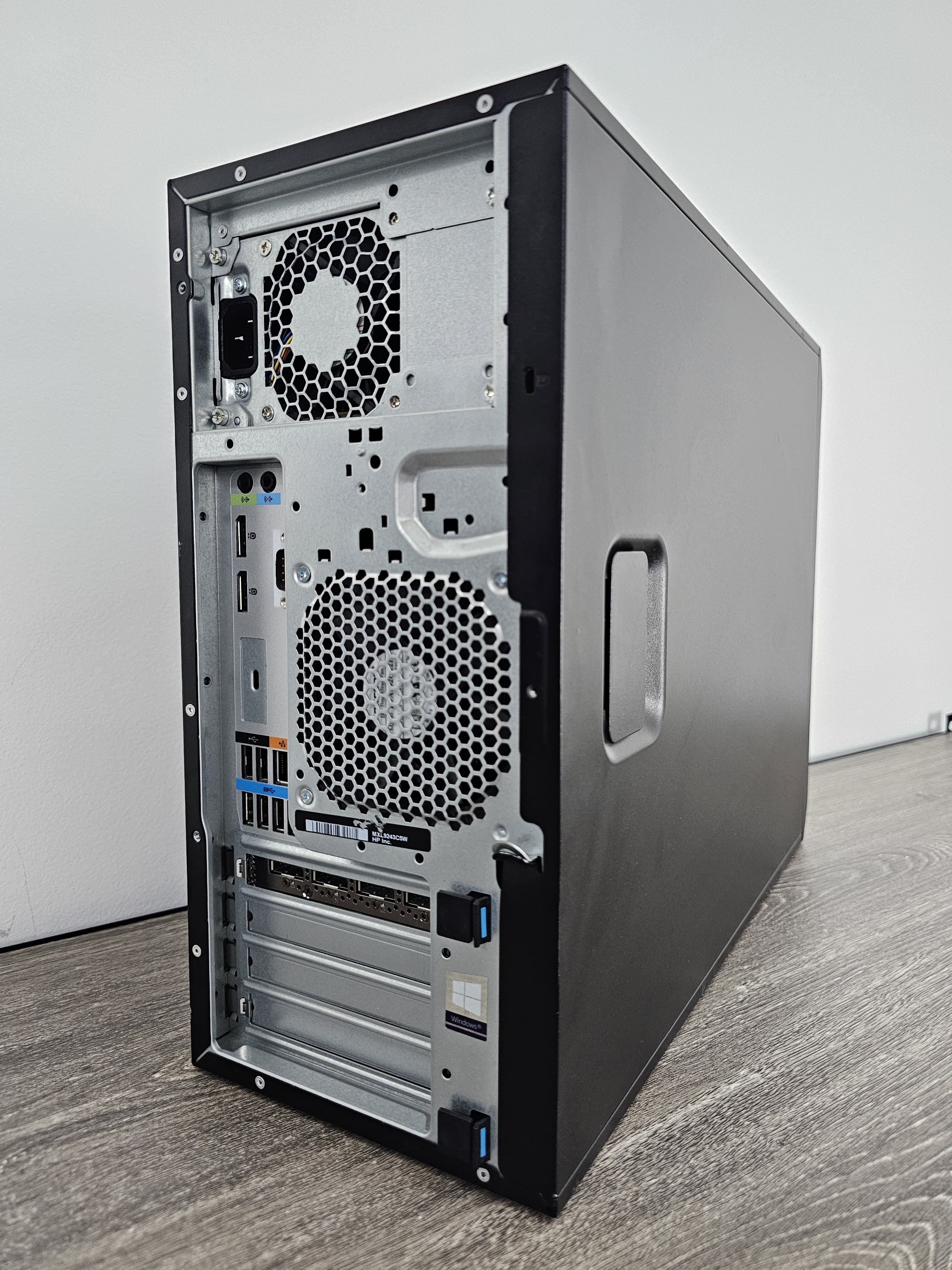 Equipo Completo Xeon HP Z2 G4 32 Ram 480 Ssd+1tb Hdd Lcd 24 PuLG T.v 8gb