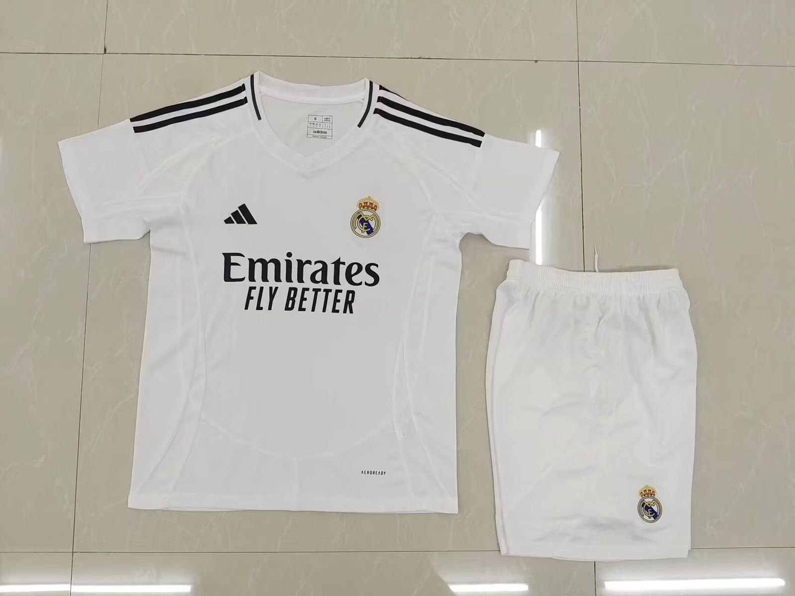 Nuevo! Uniforme Conjunto Kit Real Madrid 2024/2025 Titular Local Blanca Niño Youth Talla 1-3 años