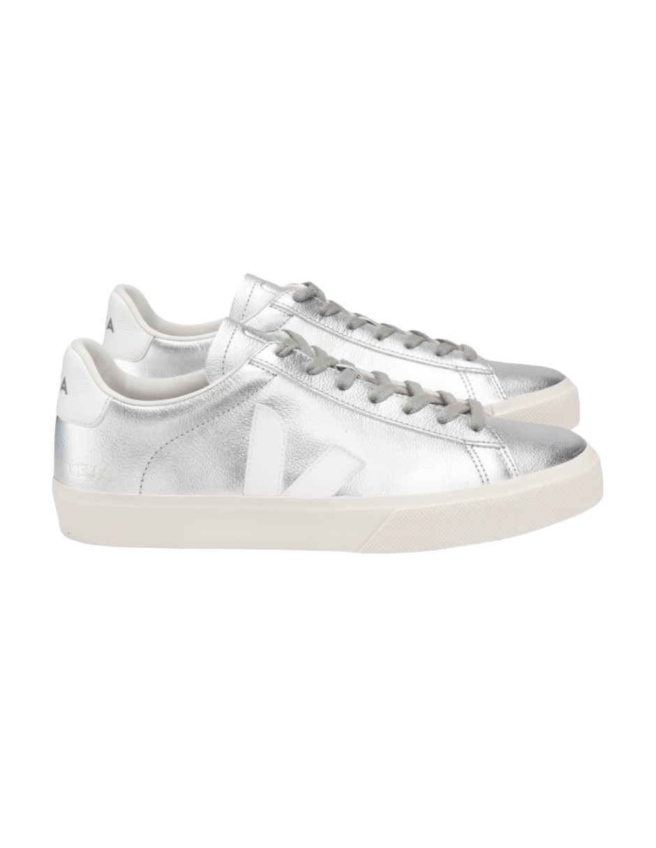 Tenis VEJA de campo para mujer plateados talla 25