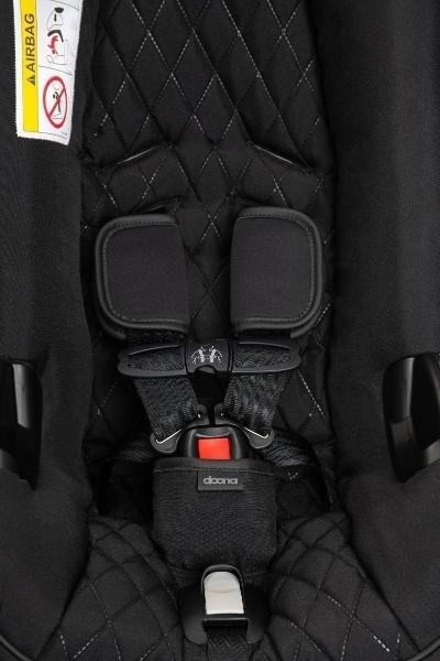 Doona Midnight Autoasiento A Carriola Base Latch Bolso Negro