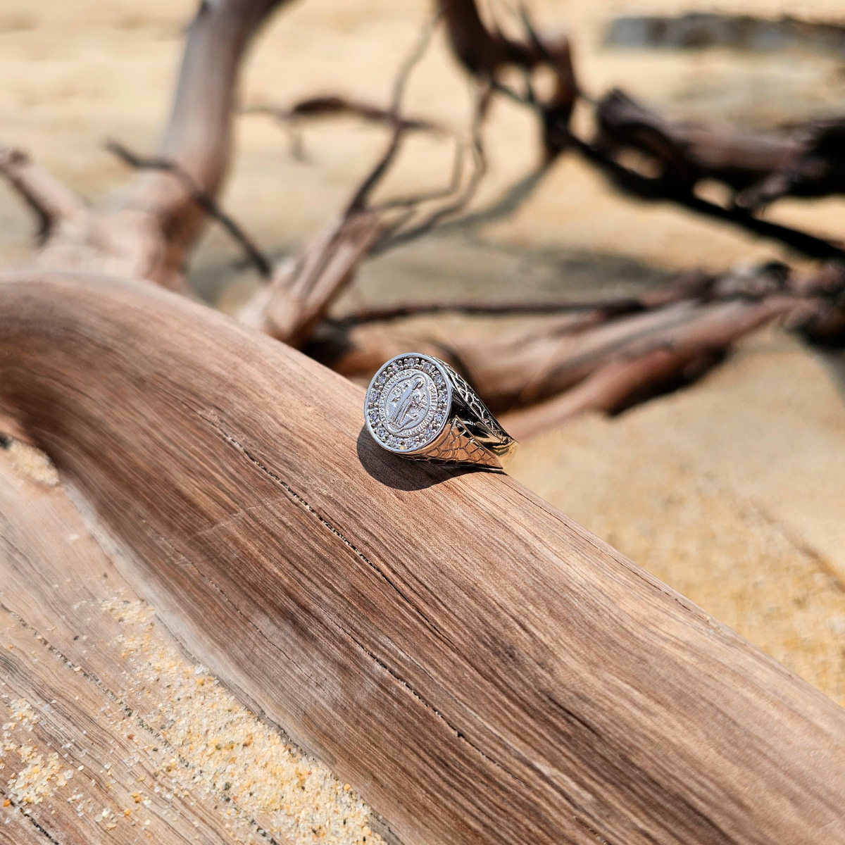 Anillo de plata .925 San Benito hombre con piedra zirconia