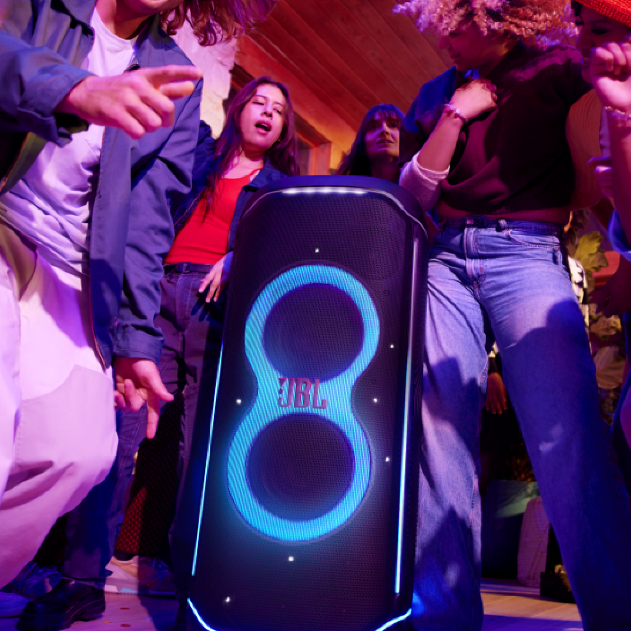 JBL PartyBox Ultimate Bocina Efecto Luz LED, Bluetooth, 1100 W de Potencia, Resistente al Agua 