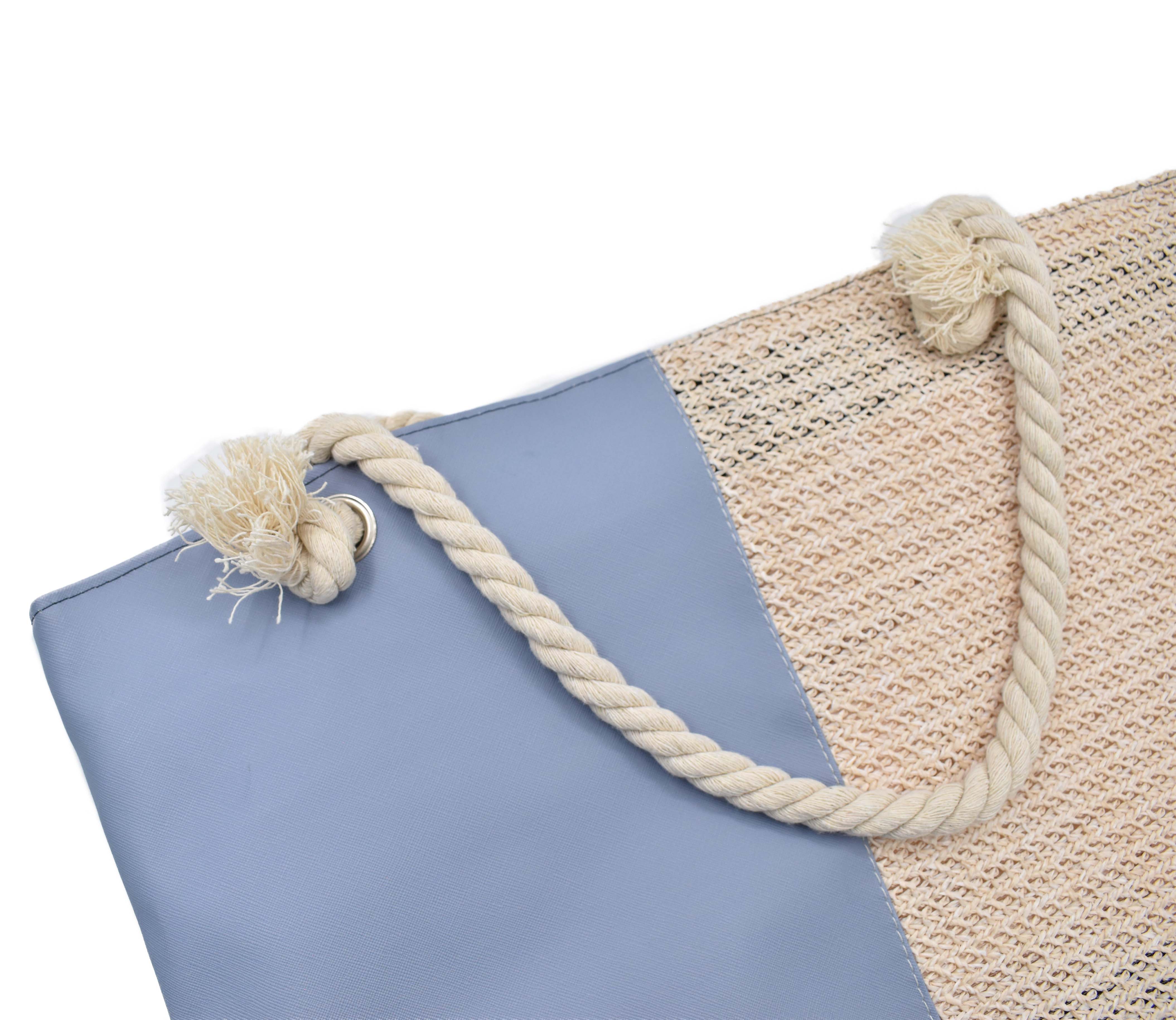 Bolsa de Playa con Diseño Chic: Frente Beige/Azul y Espalda Negra