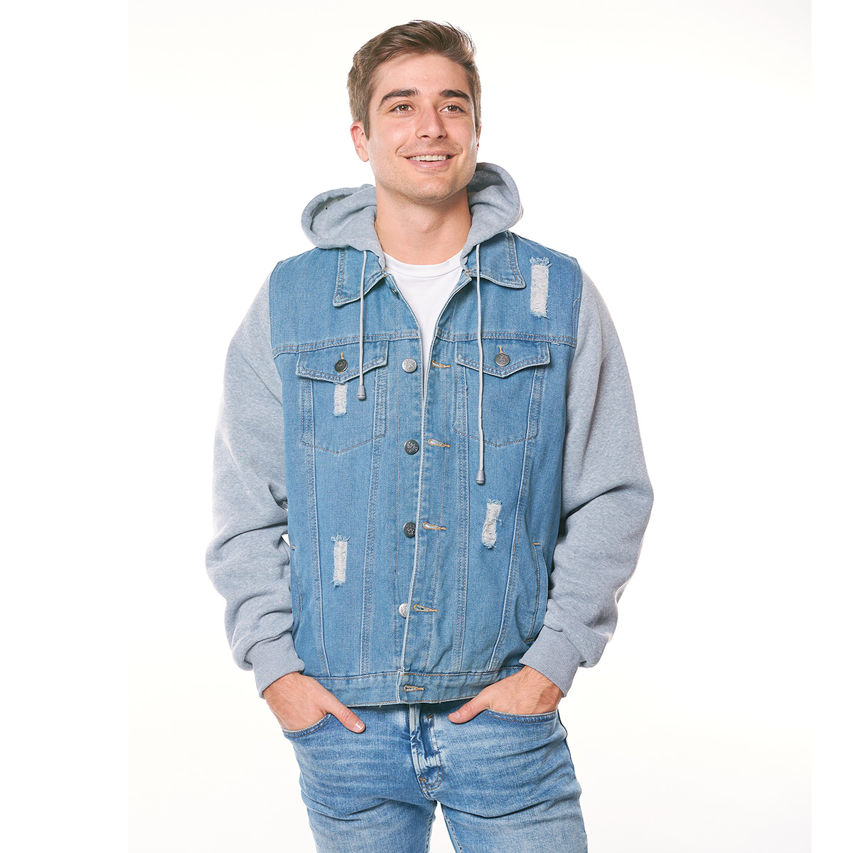 Chamarra de mezclilla con gorro tipo sudadera 