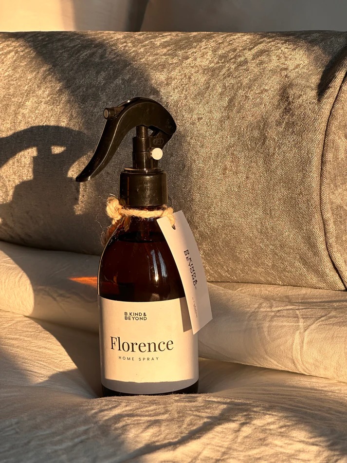 Aromatizante Textil En Spay 250 ml Florence, Mandarina y cedro