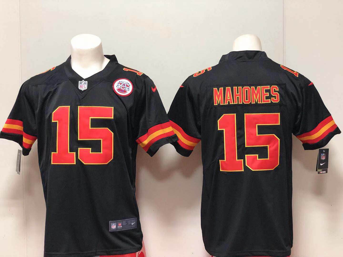 Increible! Jersey Jefes Kansas City Chiefs BORDADO Mahomes 15 Negro Talla L