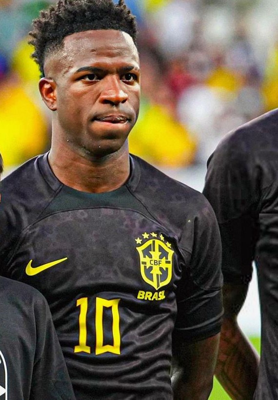 Nuevo! Jersey Brasil 2024/2025 Vinicius Jr 7 Edicion Especial Racismo Negro Black  Talla M