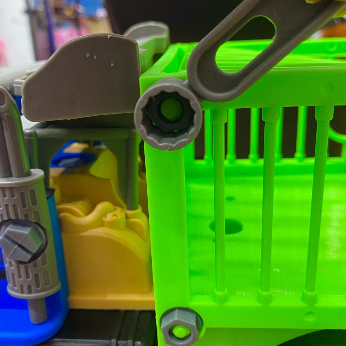 Camion Desmontable Diy Jaula Transportadora Dinosaurios 42cm