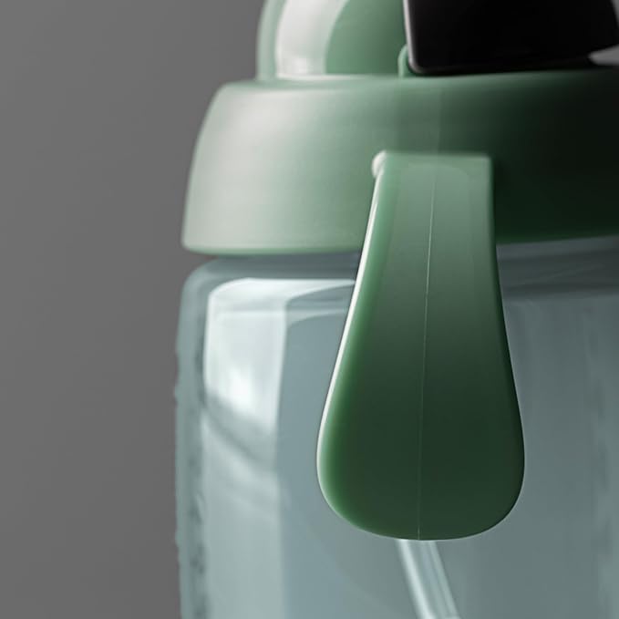 A Tommee Tippee Vaso entrenador Superstar de con popote con contrapeso