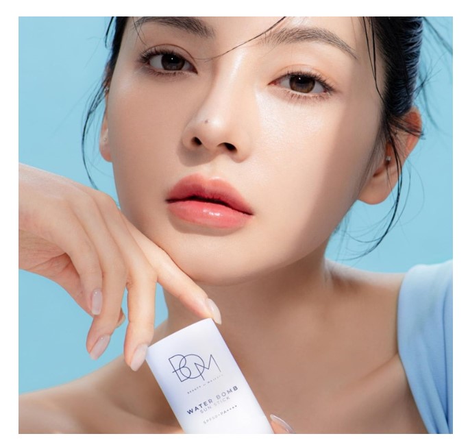 BLOQUEADOR SOLAR EN BARRA FACIAL PROTECCION UV (FPS 50+PA+++) WATER BOM SUN STICK