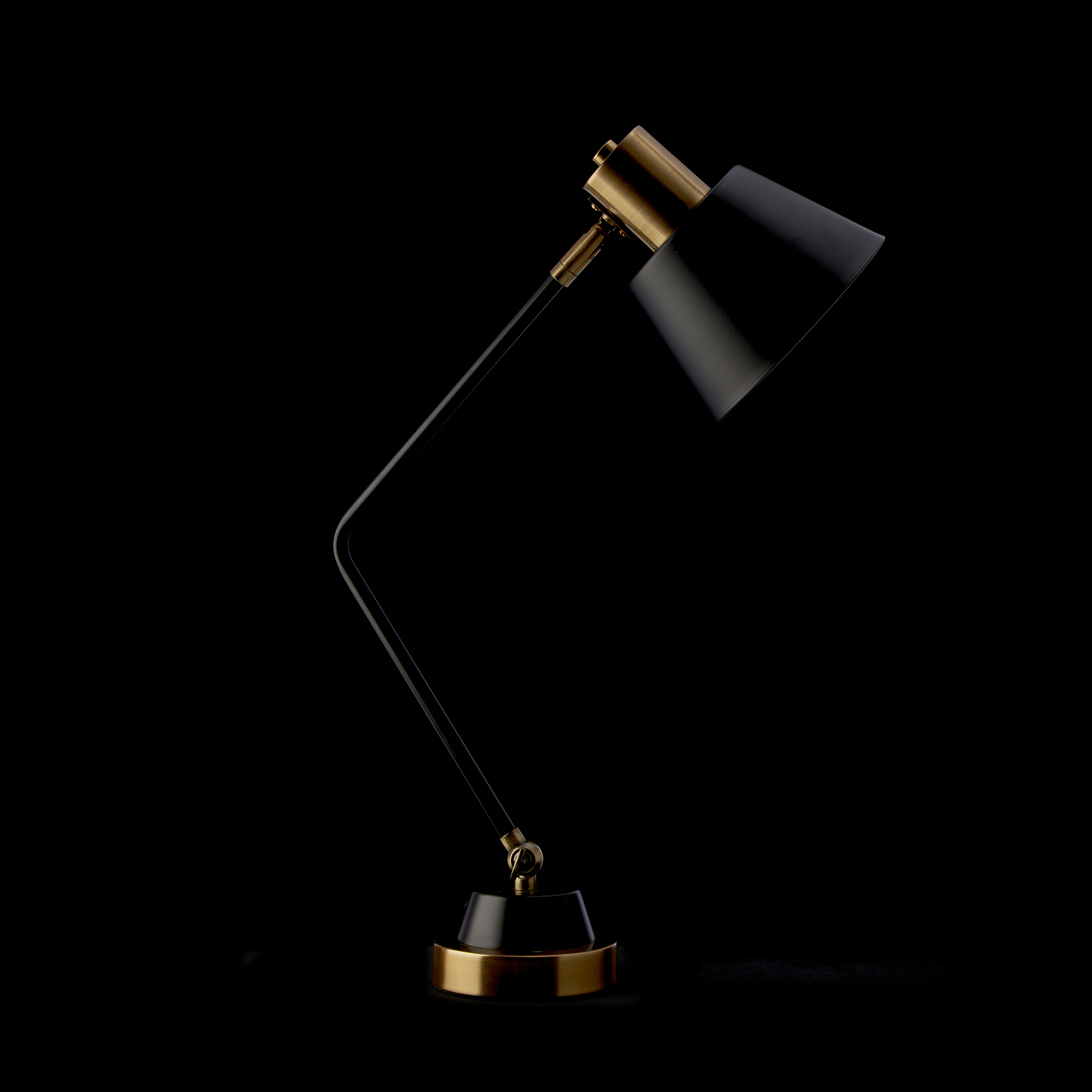 Lámpara De Mesa Led Minimalista Gamalux Decolamp Metálica