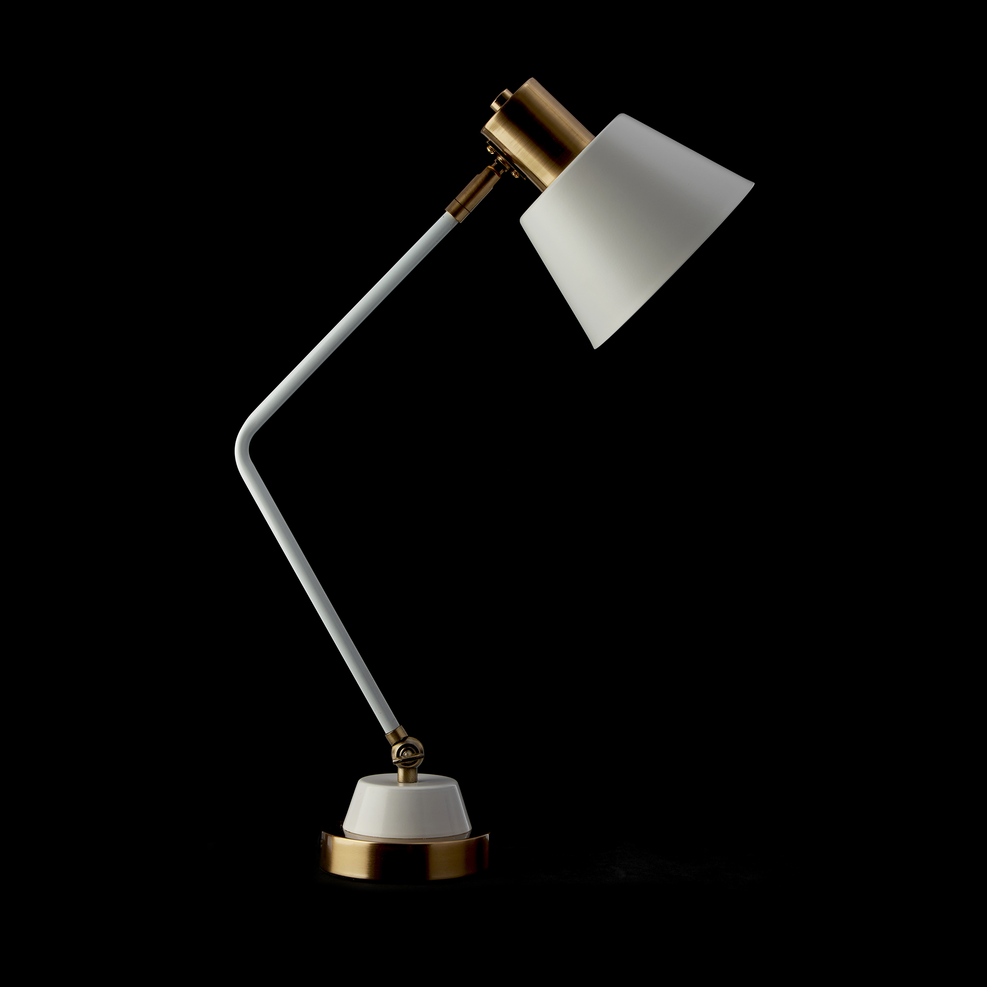 Lámpara De Mesa Led Minimalista Gamalux Decolamp Metálica