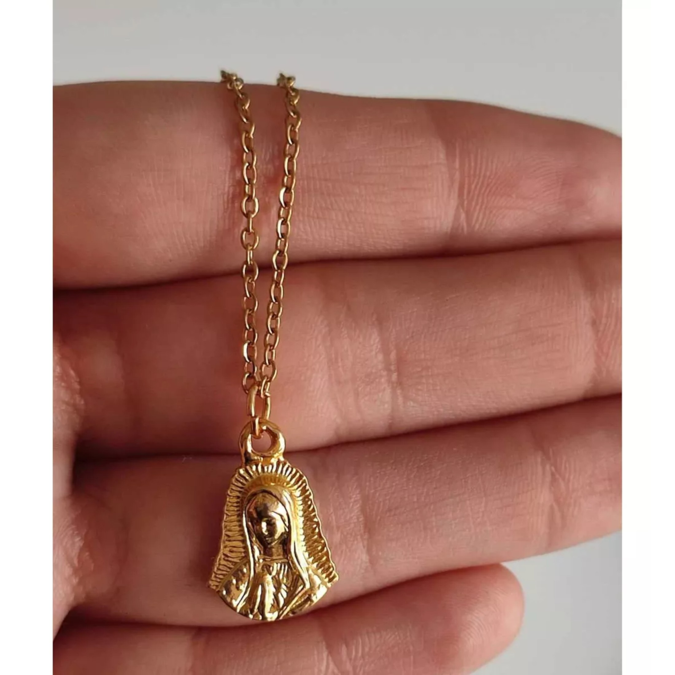Collar Con Medalla Virgen De Guadalupe, Rostro Virgen Maria, chapa de oro 18 kilates