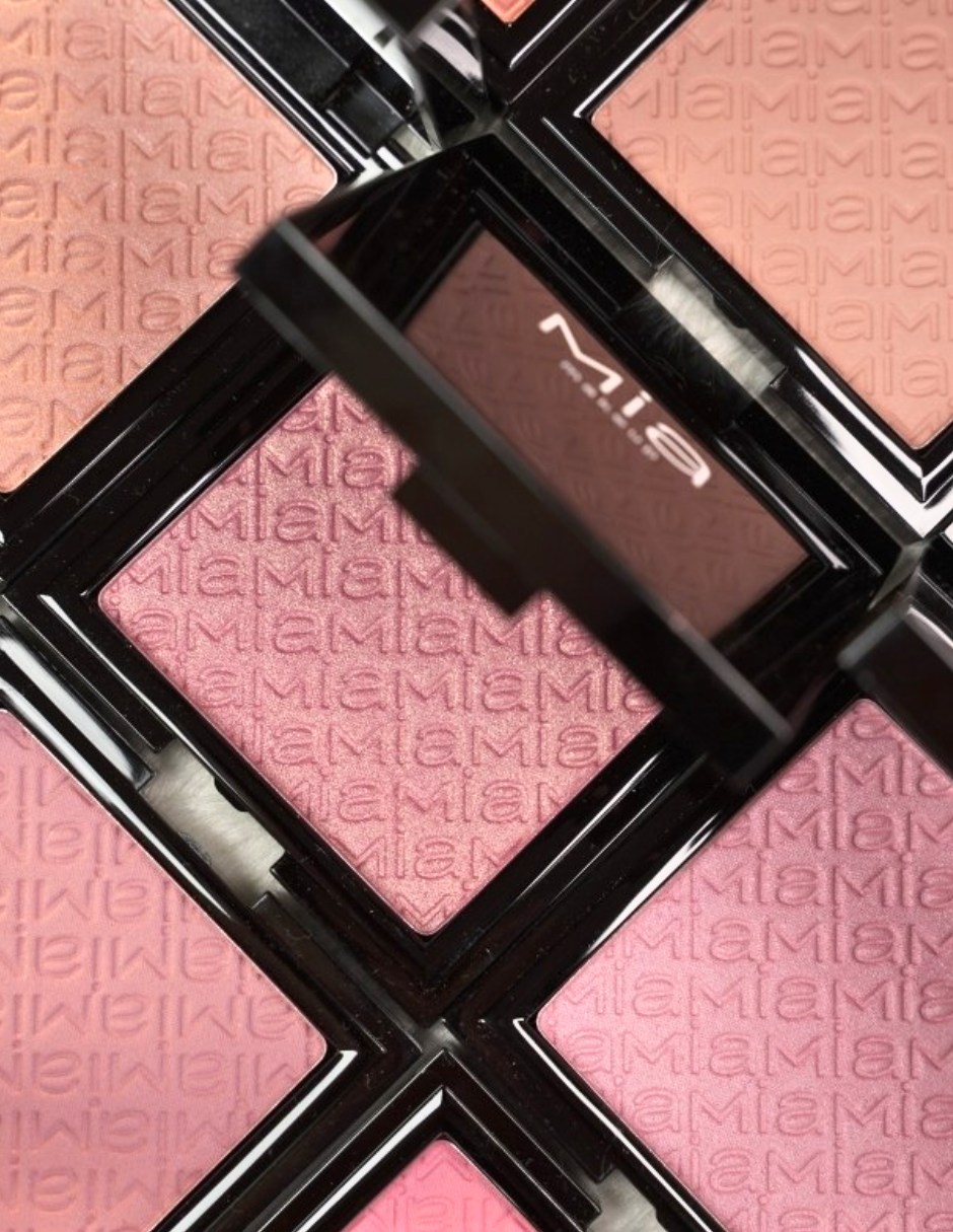 Cheek Freak Shimmer Blush