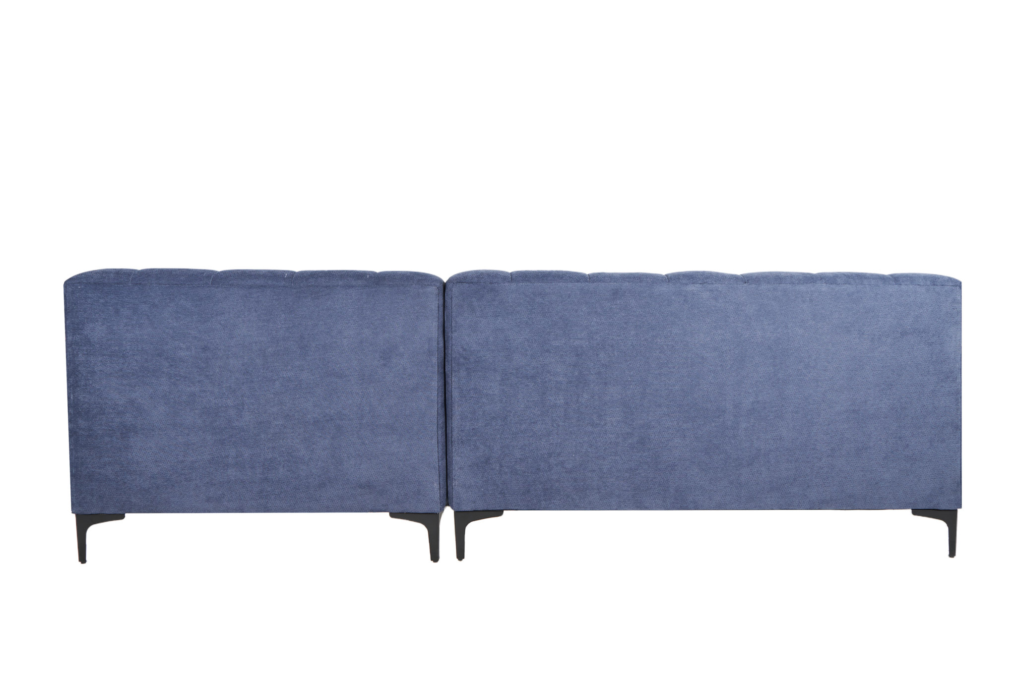 Sofá Esquinero Derecho Tapizado en Tela Azul Resistente a Uso Rudo. Estructura de Madera Sólida