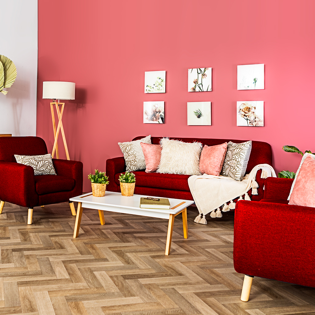 Sofá de 3 plazas con Tapizado Rojo. Estructura de Madera Sólida