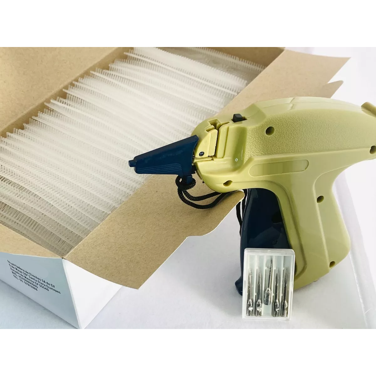 Kit Pistola Etiquetadora +5000 Plastiflechas 1puLG +5 Agujas