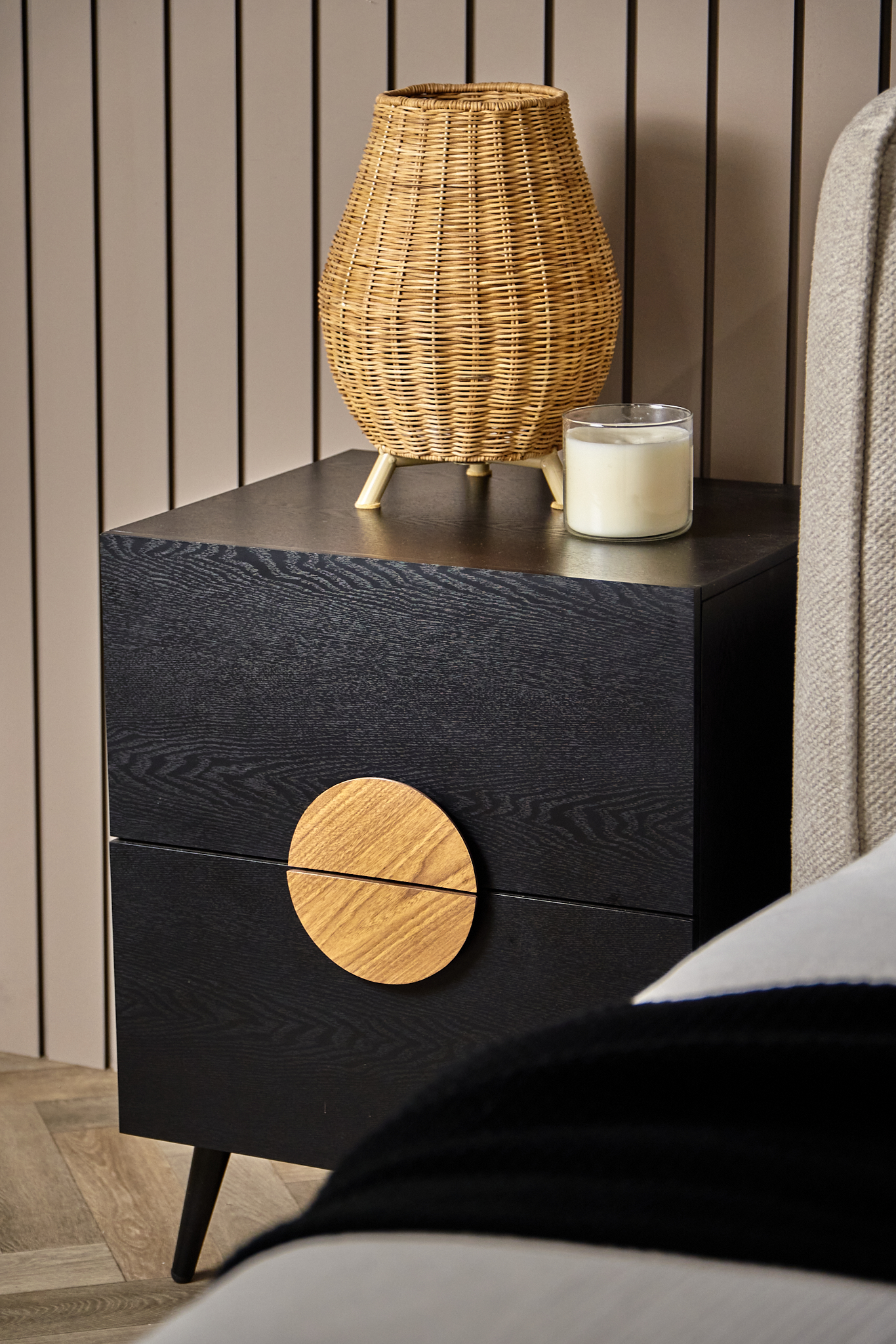 Buró Negro con 2 Cajones con Corredera de Extensión. Estructura de Madera MDF
