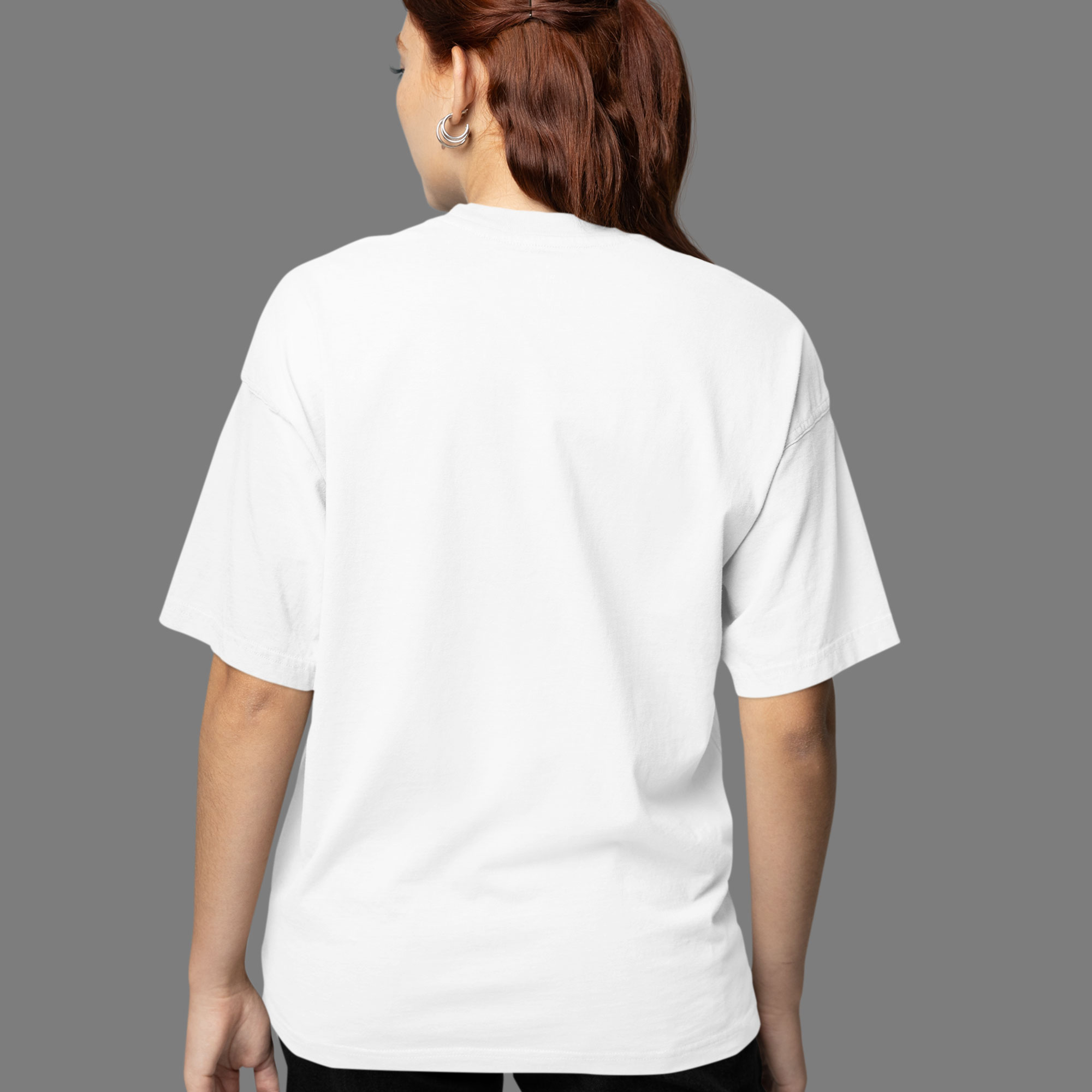 Playera Oversize de Manga Corta Unisex con Diseño de Quekaloron Blanca Cómoda y de Alta Calidad