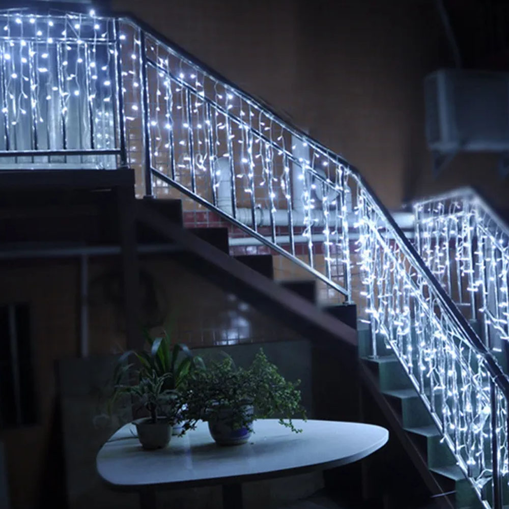 Cascada de Luces Navideñas Led 300 Focos Luz Blanca brillante