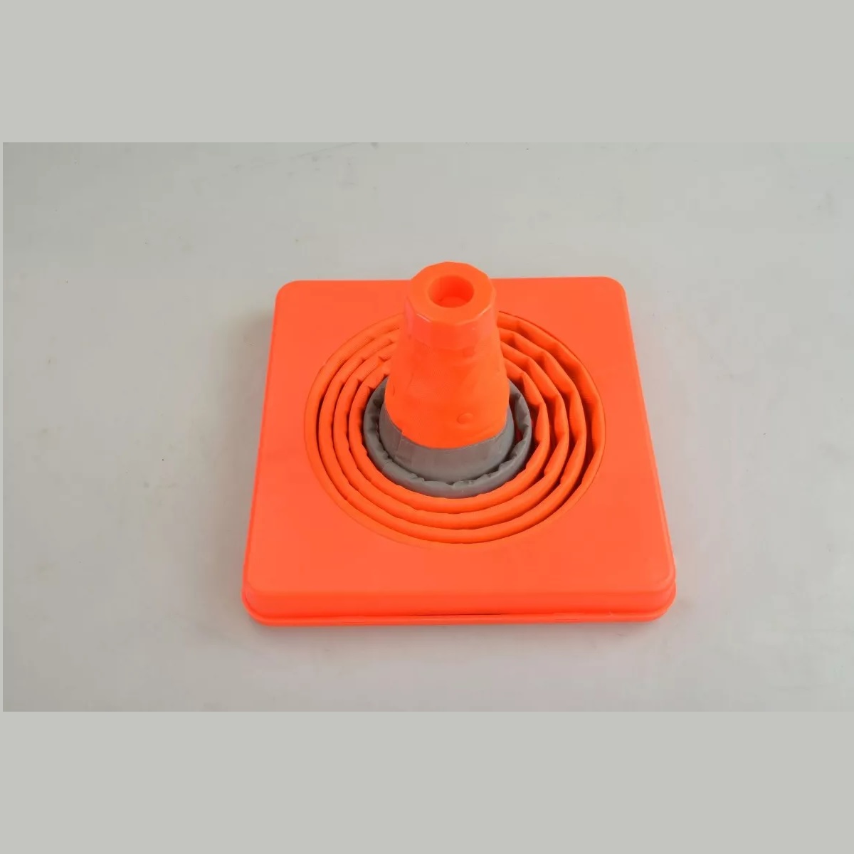 Cono De Transito Seguridad Reflejante Vial Plegable 70 Cm
