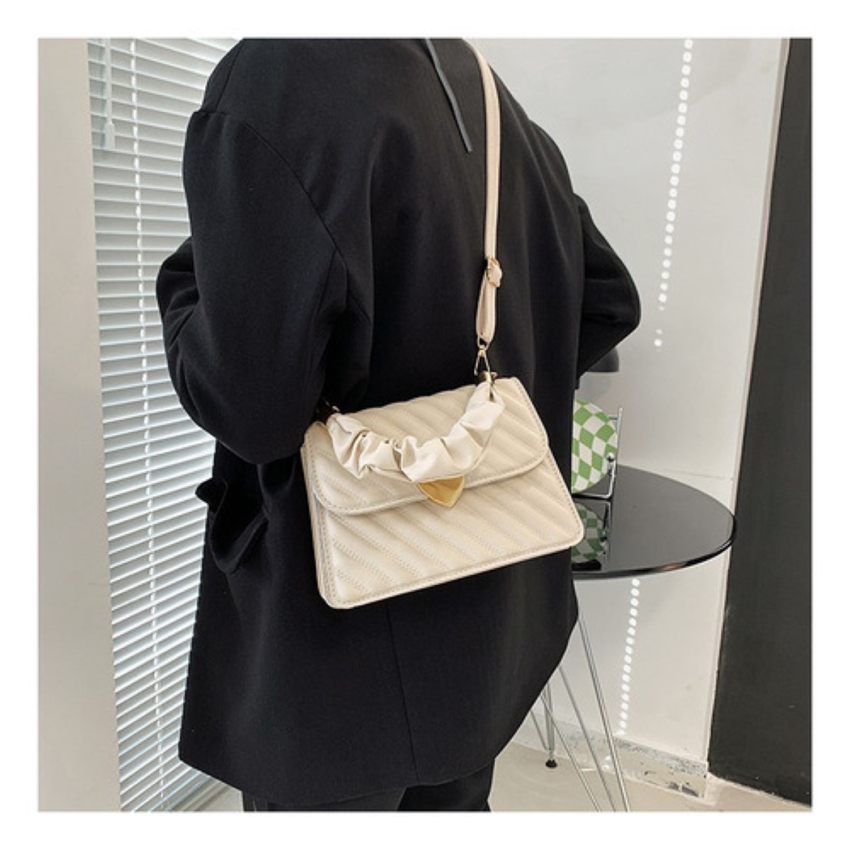 Bolso De Mano Con Un Solo Hombro Moda Y Elegante Para Mujer blanco