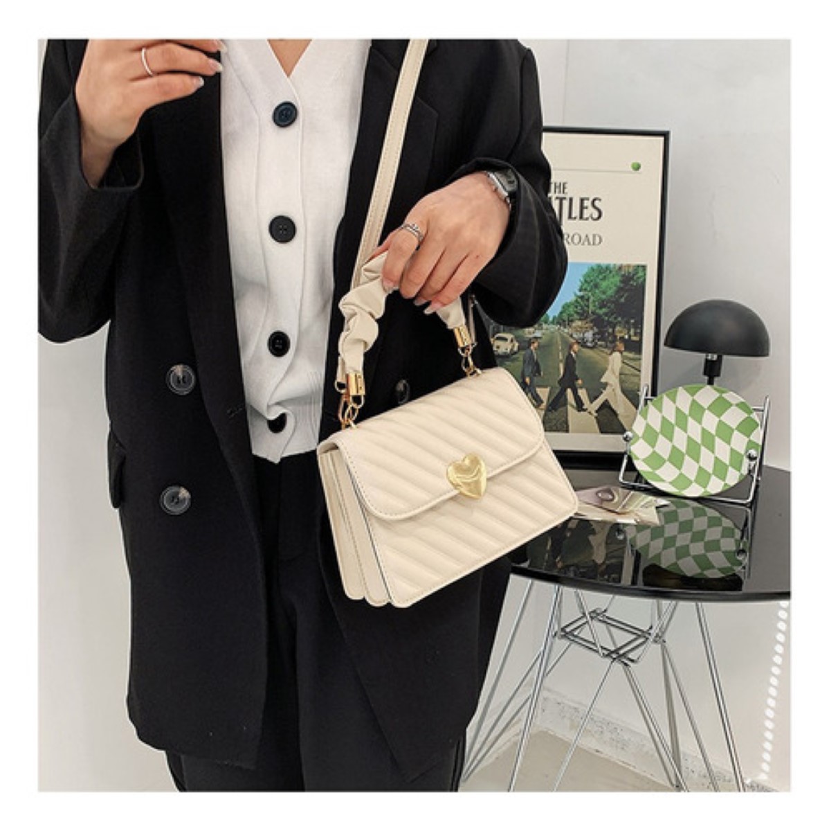 Bolso De Mano Con Un Solo Hombro Moda Y Elegante Para Mujer blanco