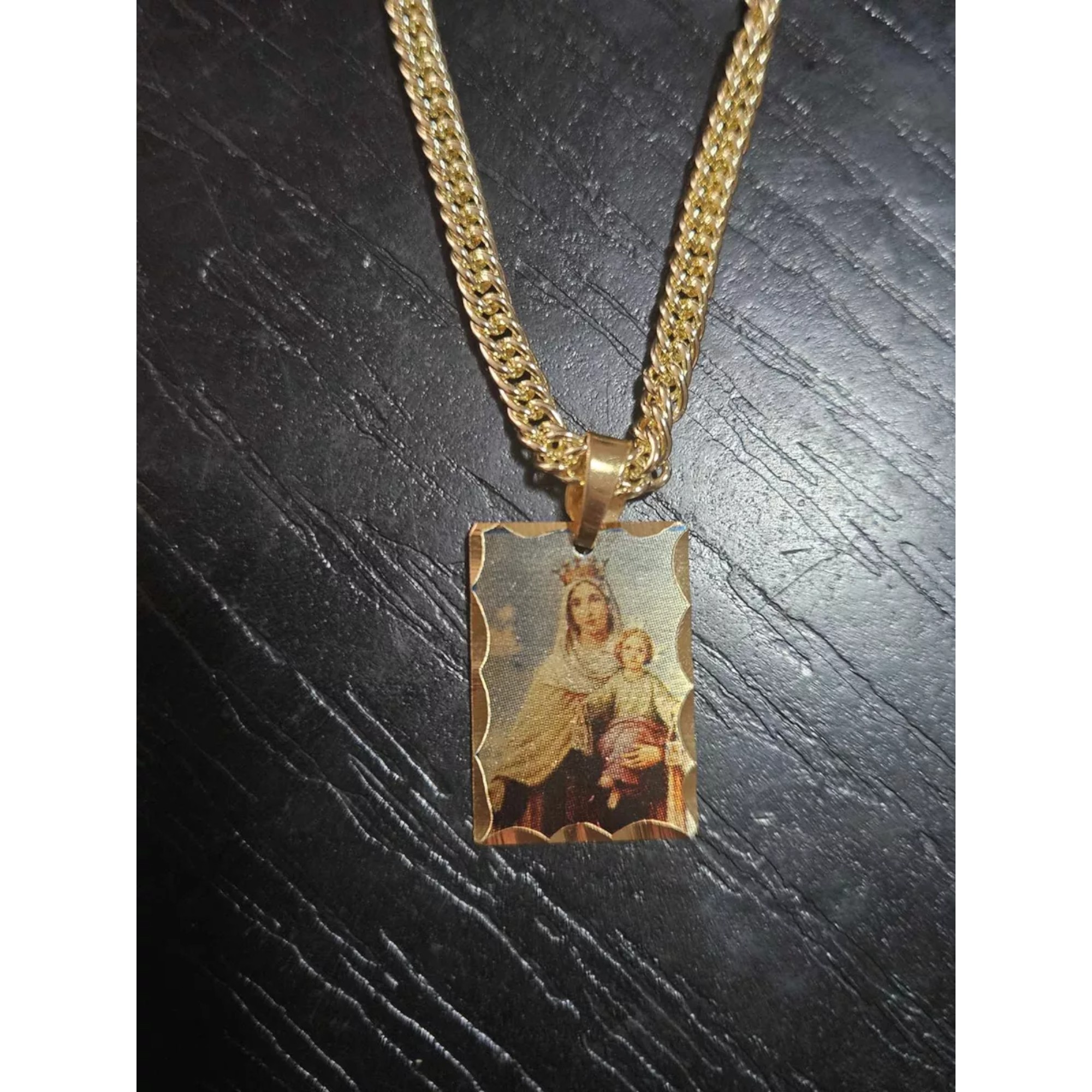 Collar Virgen del Carmen, oro laminado 18k, medalla fotograbada Virgen del Carmen